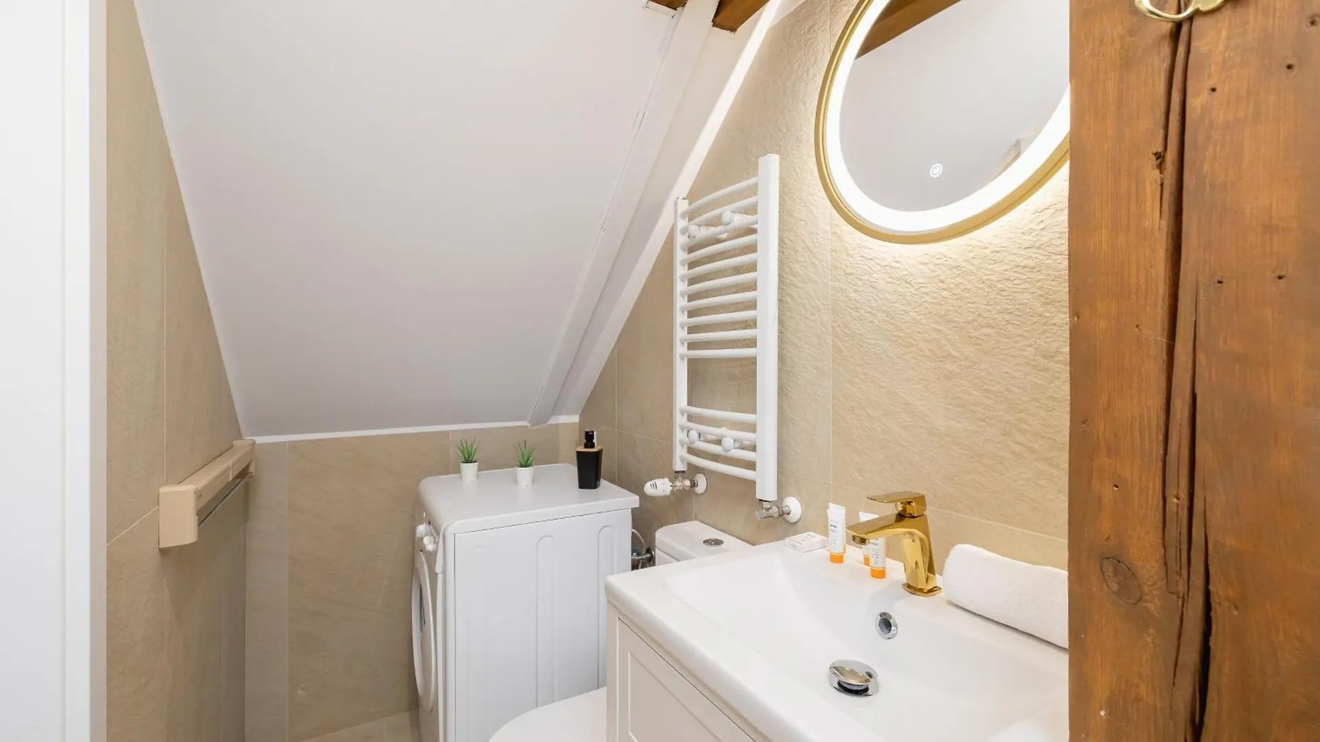 The Historic Kazimierz District - Apartments With Parking By Noclegi Renters Krakow